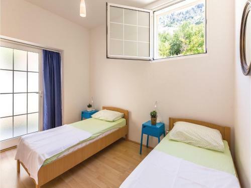 Two-bedroom Holiday Home In Brela