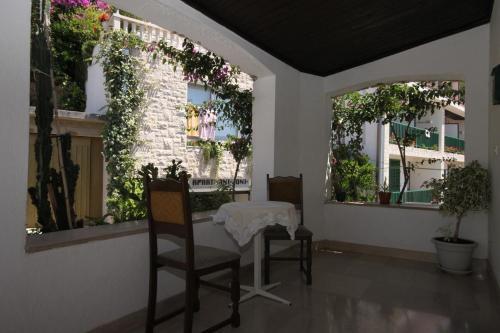 Apartments With A Parking Space Brela (makarska) - 6747