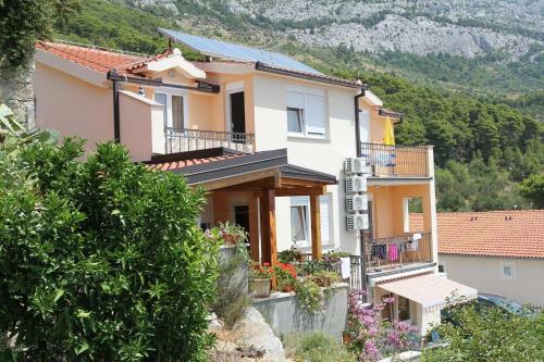 Hostal Triple Room Brela 13118b