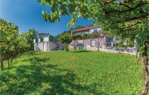 Three-bedroom Holiday Home In Cerovlje