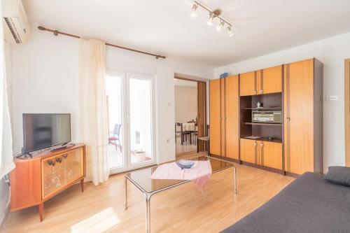 Apartamentos Buto Br. 2 (2+2 Pax)