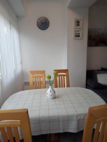 Apartment In Crikvenica 35912