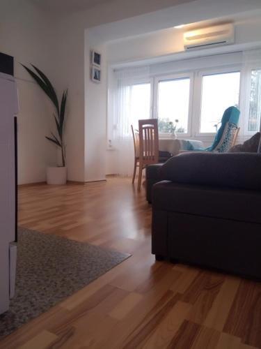 Apartment In Crikvenica 35912