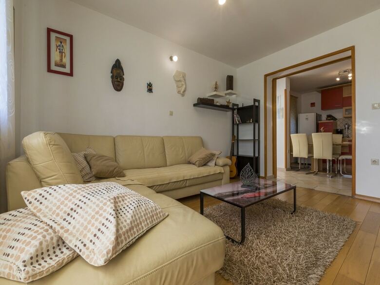 Apartments Zoki