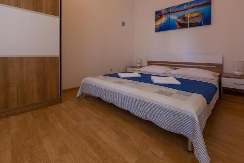 Apartment Crikvenica 13204a