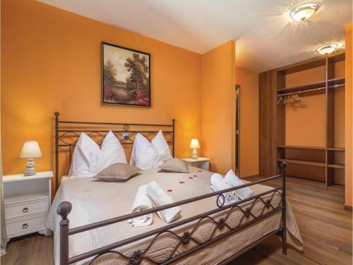 Three-bedroom Holiday Home In Starici