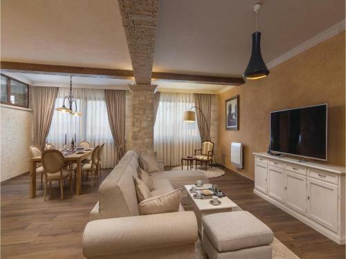 Three-bedroom Holiday Home In Starici