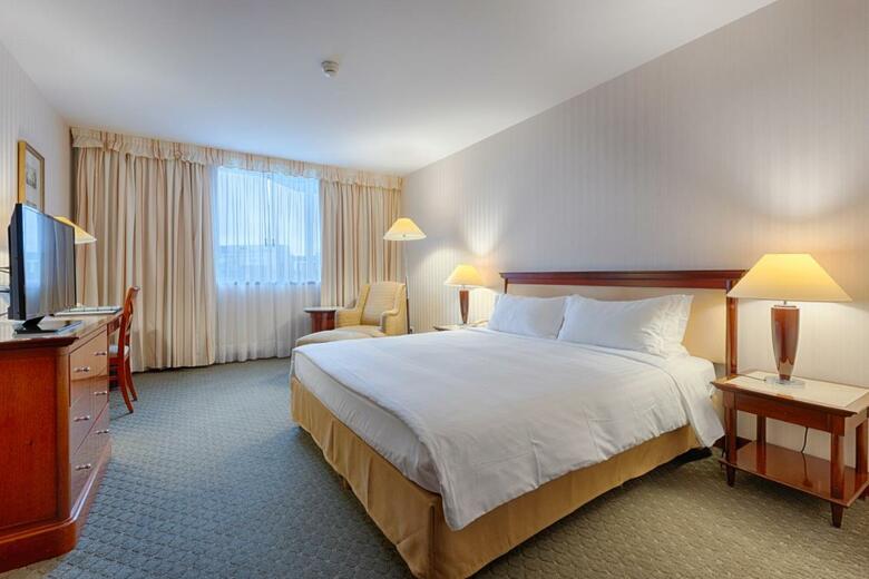 Hotel Evergreen Laurel(.)