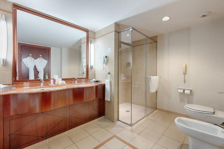 Hotel Evergreen Laurel(.)