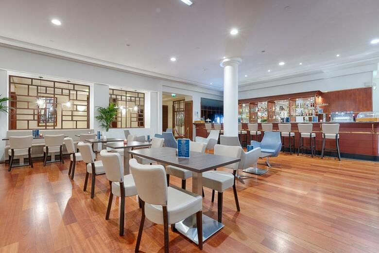 Hotel Evergreen Laurel(.)