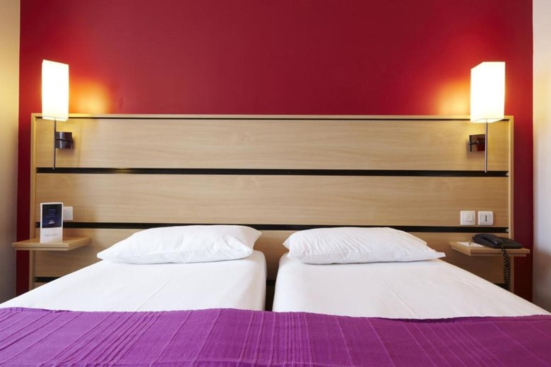 Hotel Kyriad Canal Saint Martin Republique