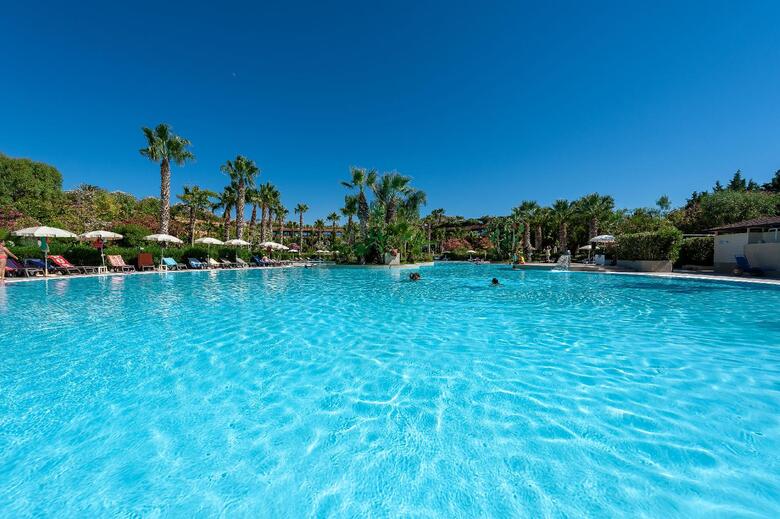 Hotel Acacia Resort