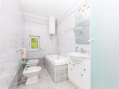 Seven-bedroom Holiday Home In Dramalj