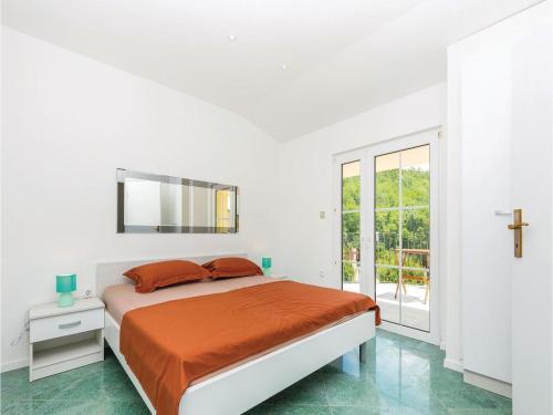 Seven-bedroom Holiday Home In Dramalj