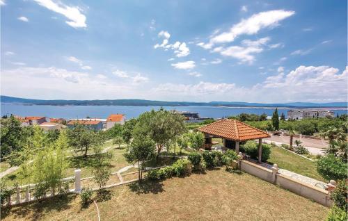 Seven-bedroom Holiday Home In Dramalj
