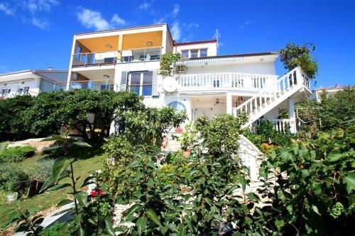 Two-bedroom Apartment In Dramalj X