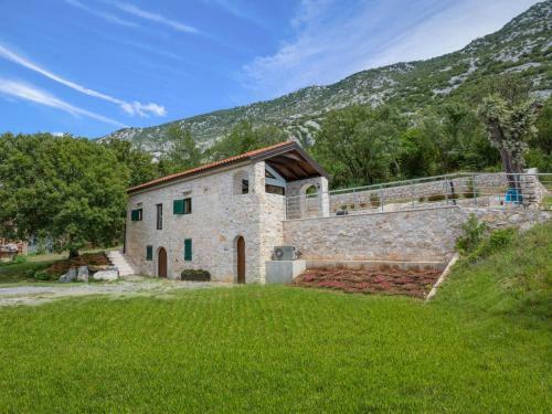 Holiday Home Villa Matija