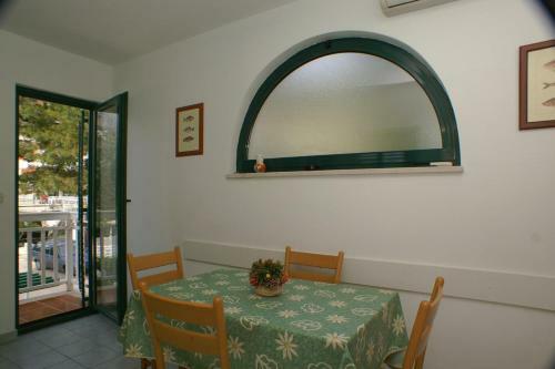 Apartment Drvenik Donja Vala 2619b