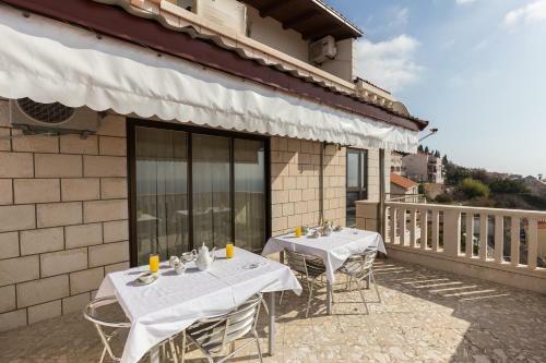 Hostal Rooms Ivo