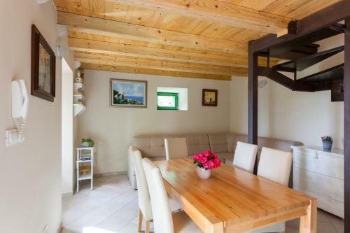 House Hedera II
