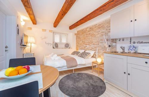 Hostal Apartments And Room Le Petit Nono