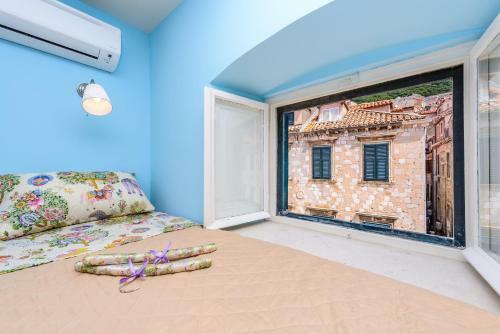 Hostal Stradun View En Suite Rooms & Studio