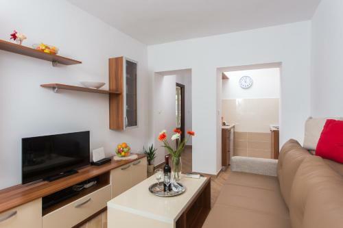 Apartments Gravosa