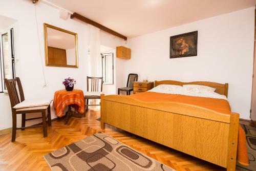 Apartamentos Rooms Ane Old Town