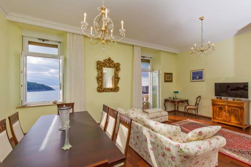Apartment Luxury Waterfront