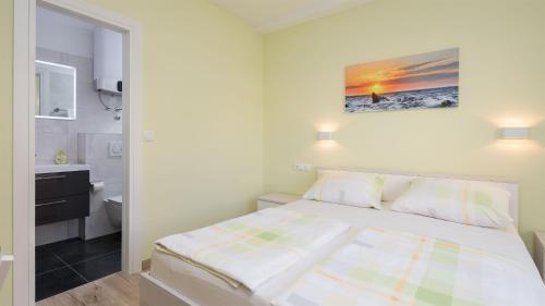 Hostal Apartments And Room Alen