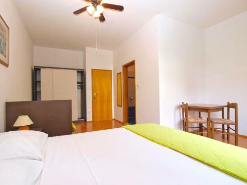 Hostal Rooms Ivica 1452