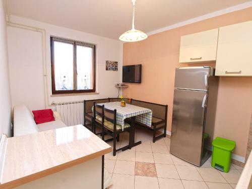 Apartments Orange 994