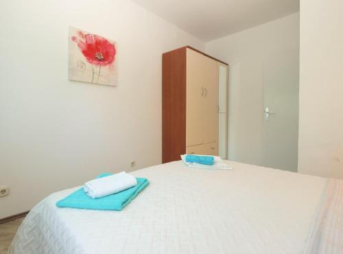 Apartments Mirjana 1555