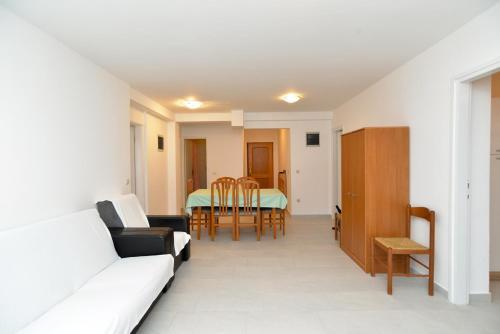 Apartments Marija 85