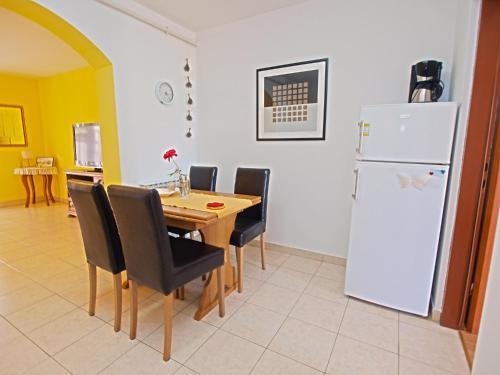 Apartments Kuntrada 890