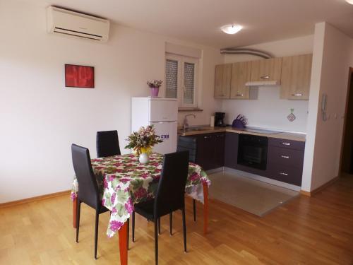 Apartments In Fazana/istrien 27579
