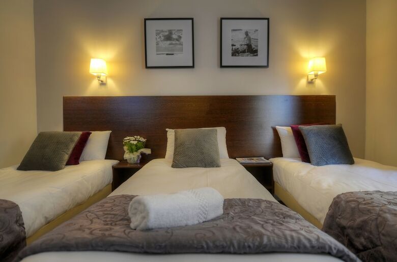 Carlton Hotel