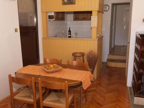 Apartments Emil 769