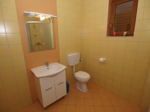 Apartments Emil 769