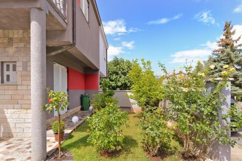 Apartments Mijo 1692