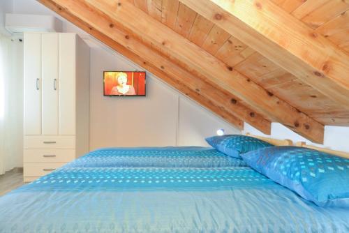 Apartments Josip 1713