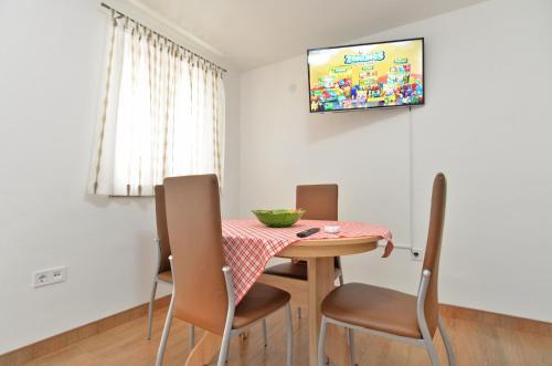 Apartments Josip 1713