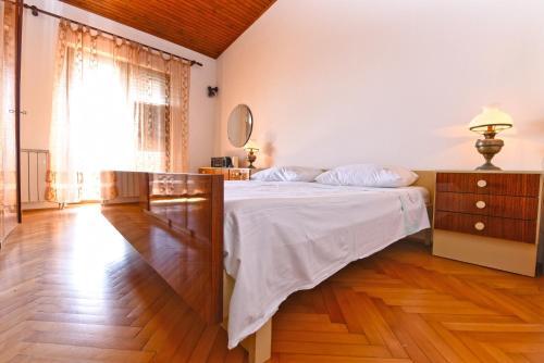Apartment Milena 1560