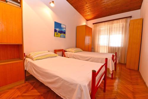 Apartment Milena 1560