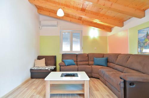 House Pineta 1719