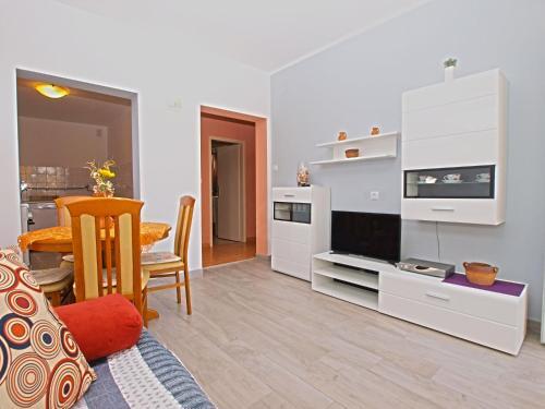 Apartment Snezana 1200