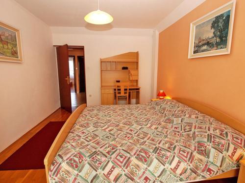 Apartments Prostin 70