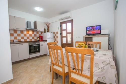 Hostal Apartment Complex Vitas Funtana