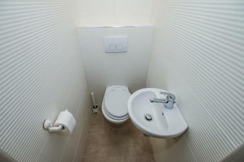 Hostal Residence Elody