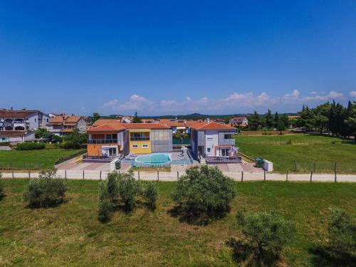 Hostal Residence Elody